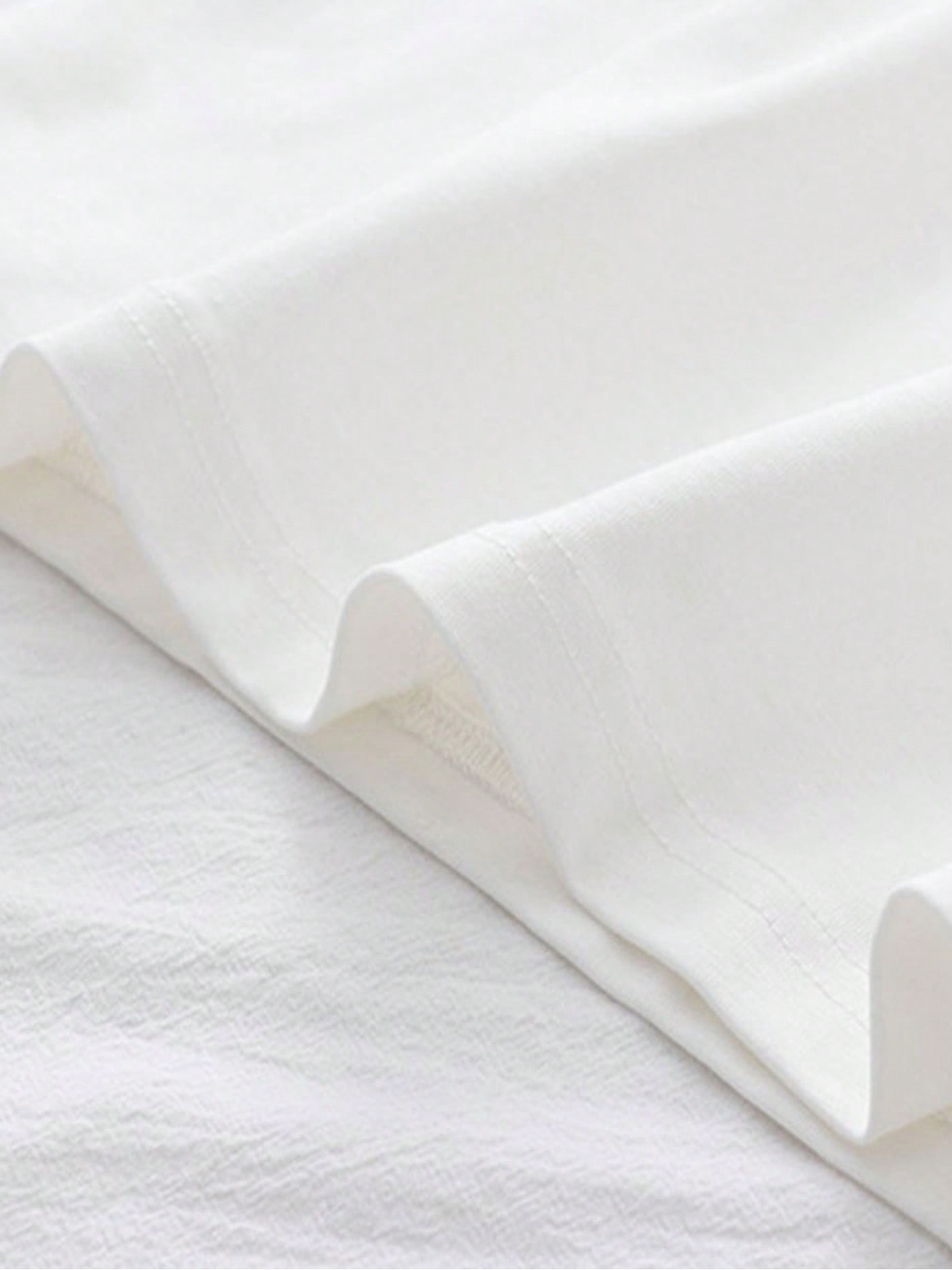 Men's White Cotton Graphic Tee - Tee Graphic Print 리뷰 및 가격